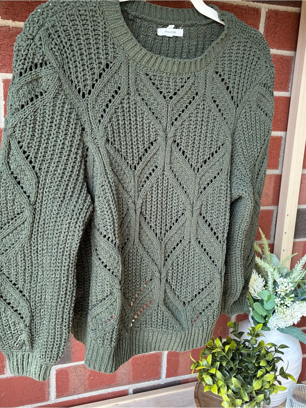 Olive Green Chunky Cable Knit
Ribbed Sweater Size Medium 90s
Preppy Academia - Picture 2 of 6